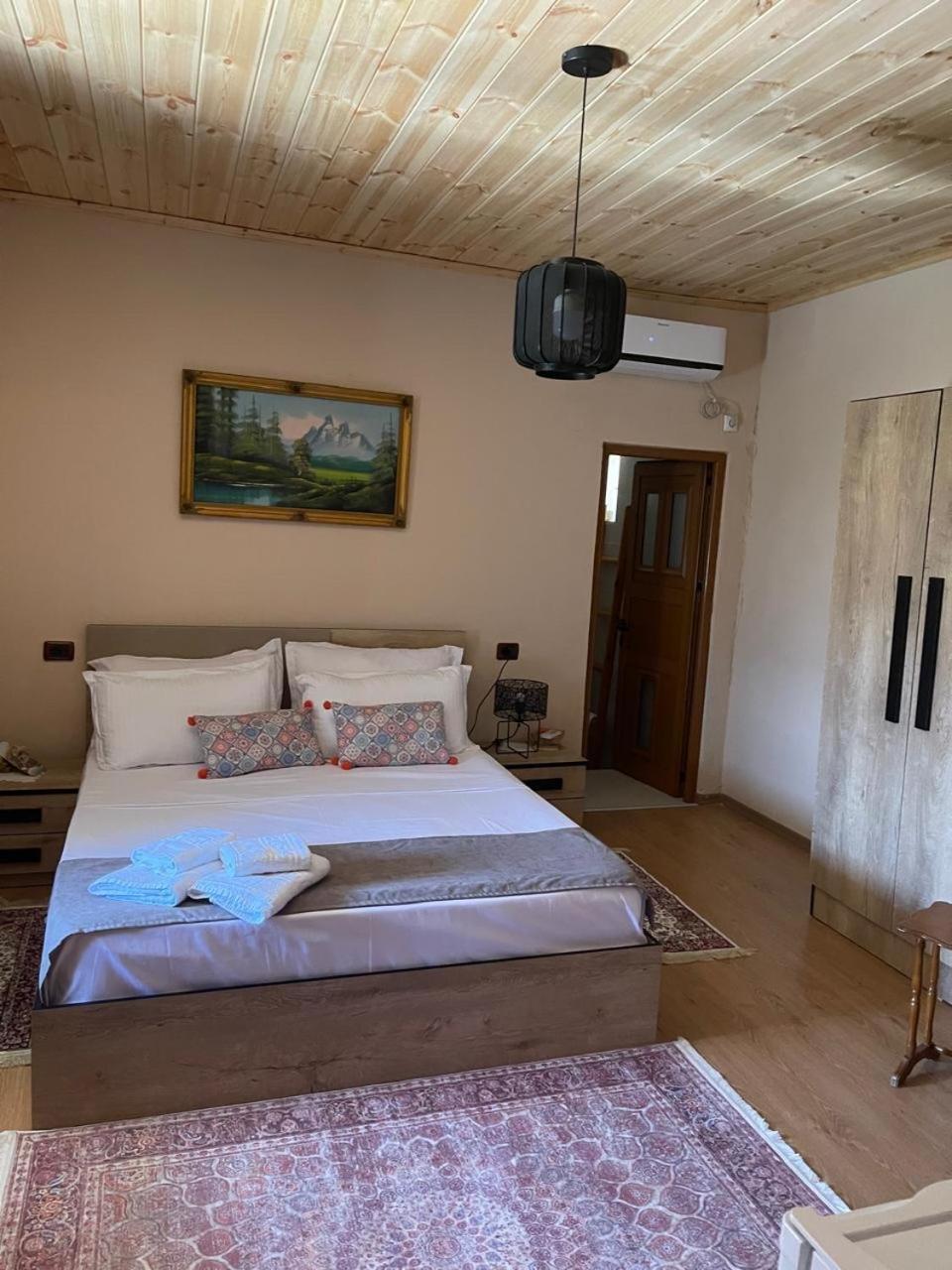 Alva Room'S Gjirokaster Bagian luar foto